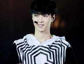 张艺兴贴吧爆料最新,揭秘明星背后的故事与成长历程 第1张 张艺兴贴吧爆料最新,揭秘明星背后的故事与成长历程 第1张